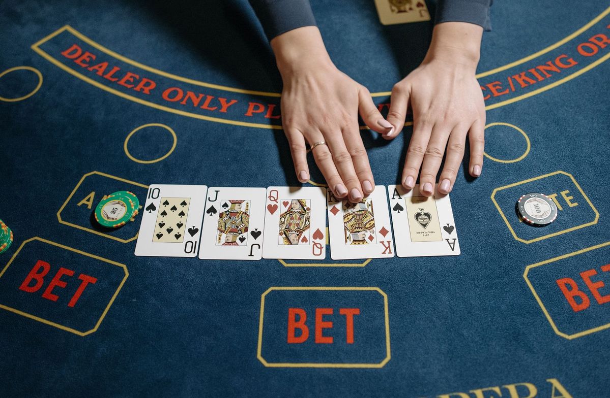 Rolling Slots Live Betting
